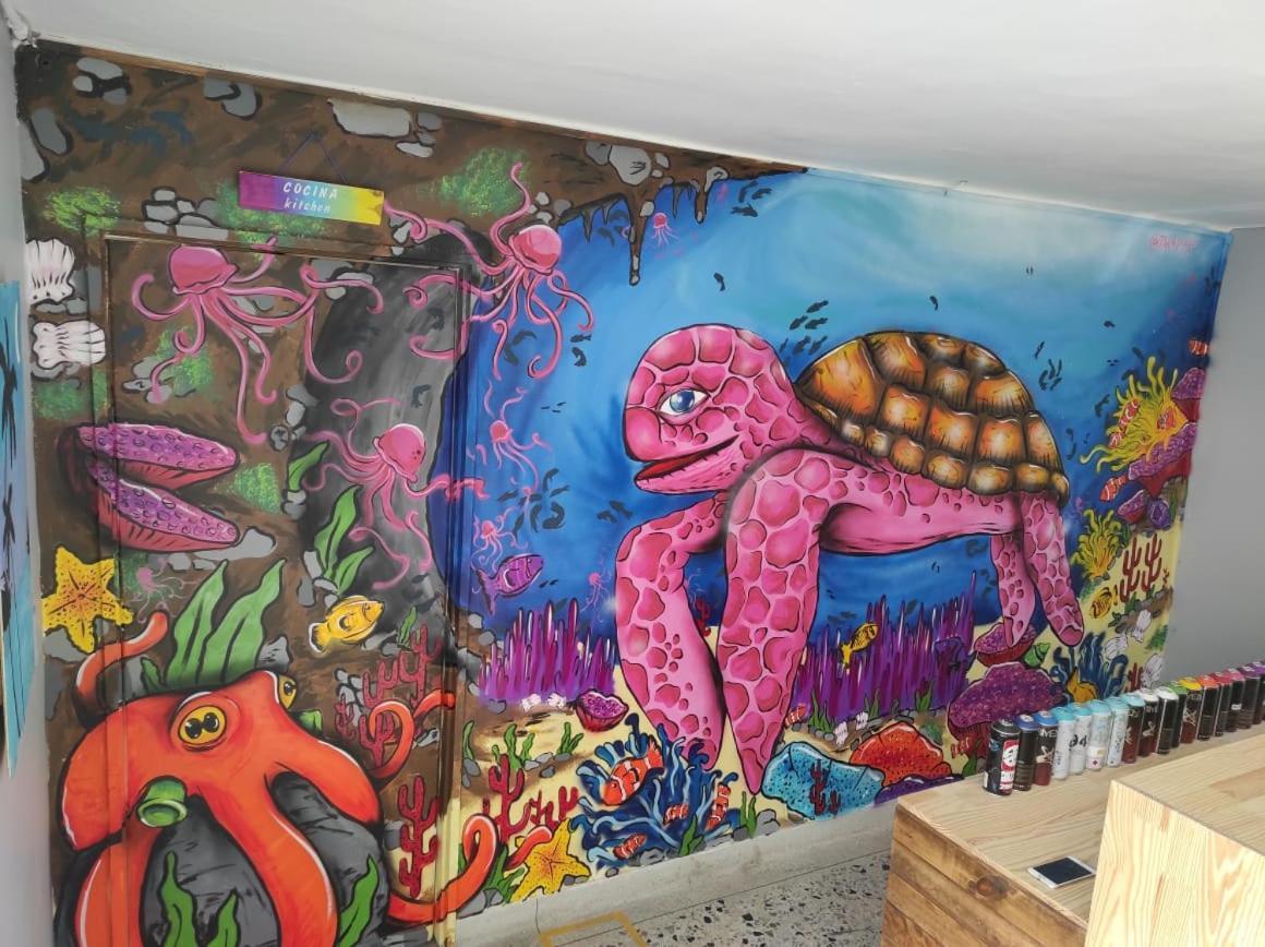 Key West Hostel Medellín Exteriör bild
