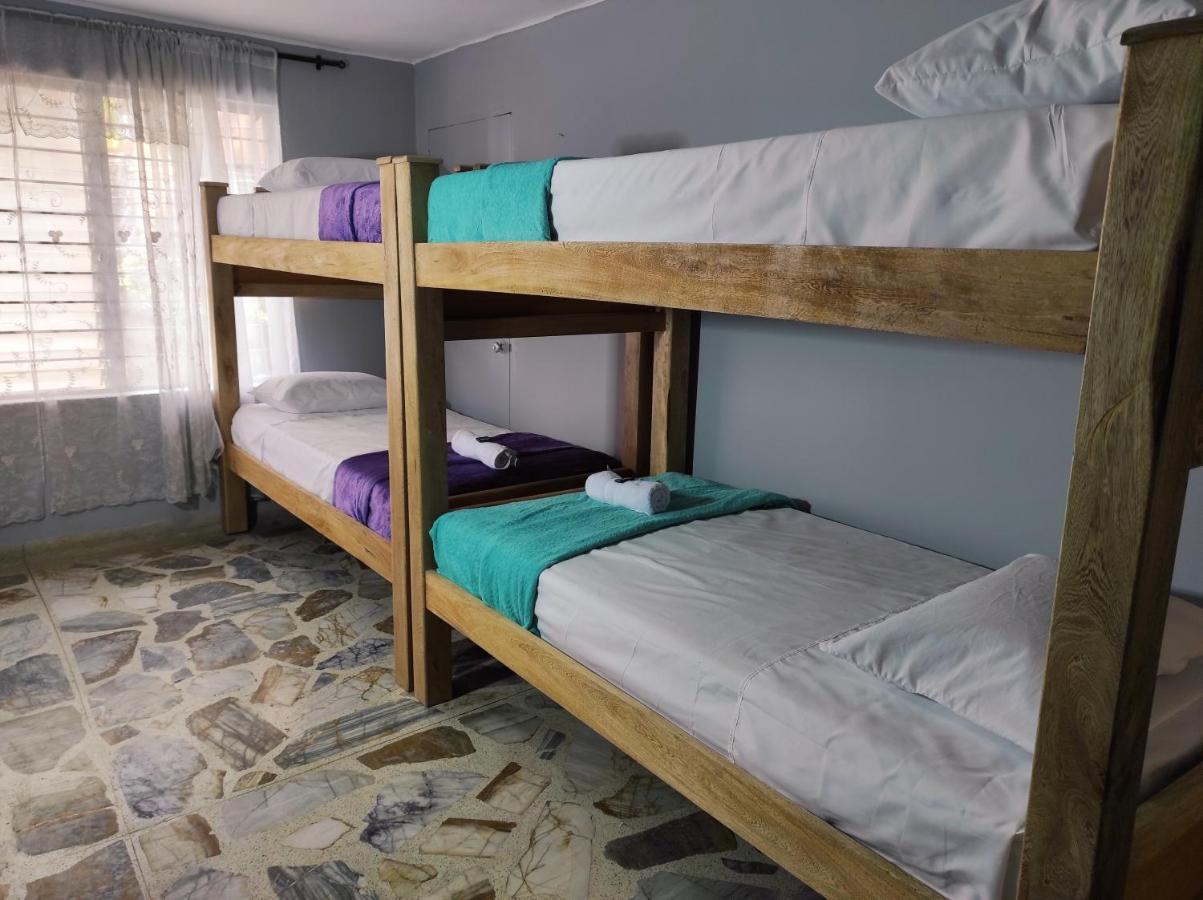 Key West Hostel Medellín Exteriör bild
